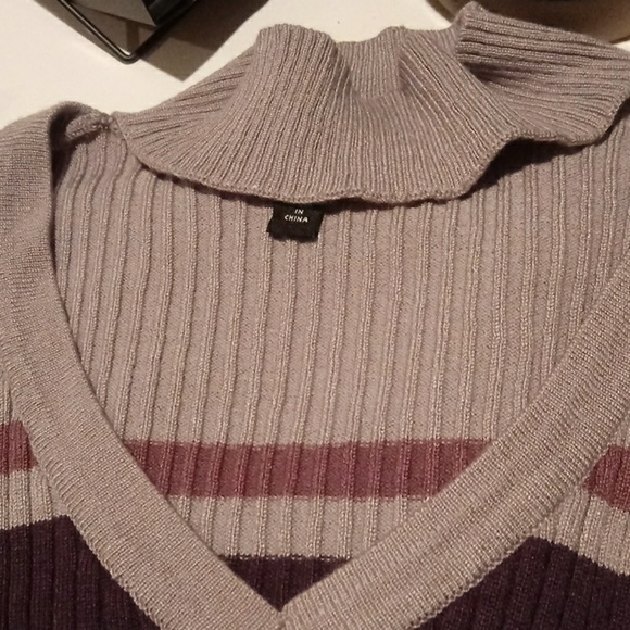 Macys derek heart chocker top - Picture 2 of 4